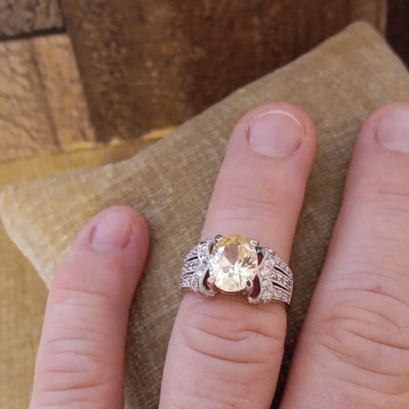 Chunky Silver Synthetic Yellow Stone Ring - Picture 10 of 12